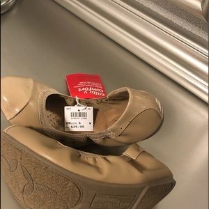 Comfortable Nude flat slip on shoes